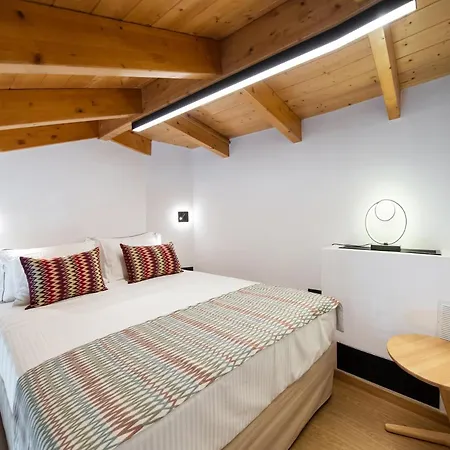 Solvio Boutique & * Fríni