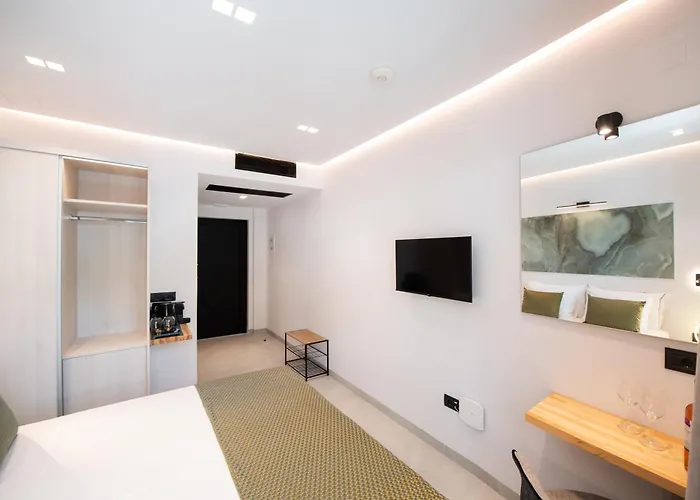 Solvio Boutique & * Frinion